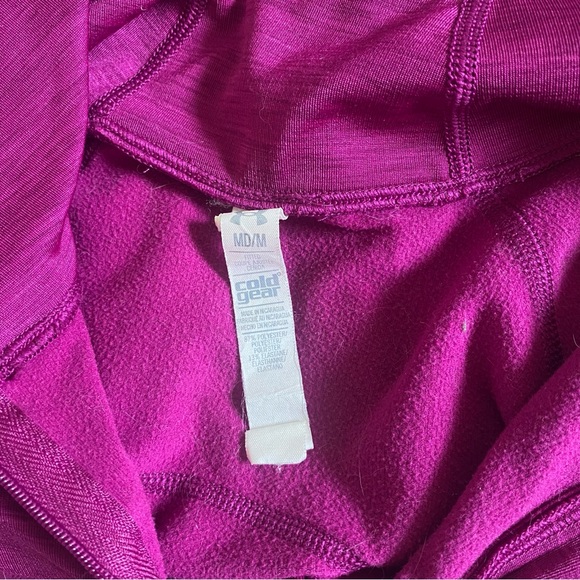 ⭐️UNDER ARMOUR⭐️ COLD GEAR PERFORMANCE TOP - Picture 8 of 10